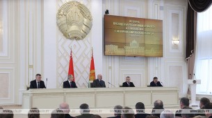 Lukashenko meets with senior officials of Gomel Oblast